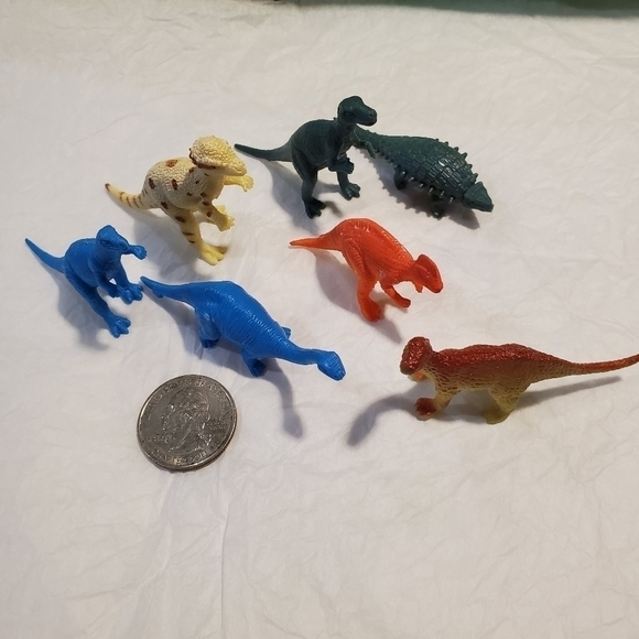 Miniature Dinosaur plastic toy play lot of 7 - Picture 1 of 3